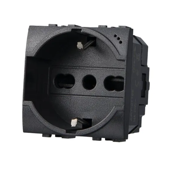 Prese elettriche a muro con interruttore elettrico per l'Italia